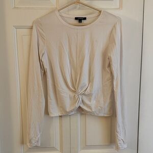 Zobha Women's Knotted White Long Sleeve Tee